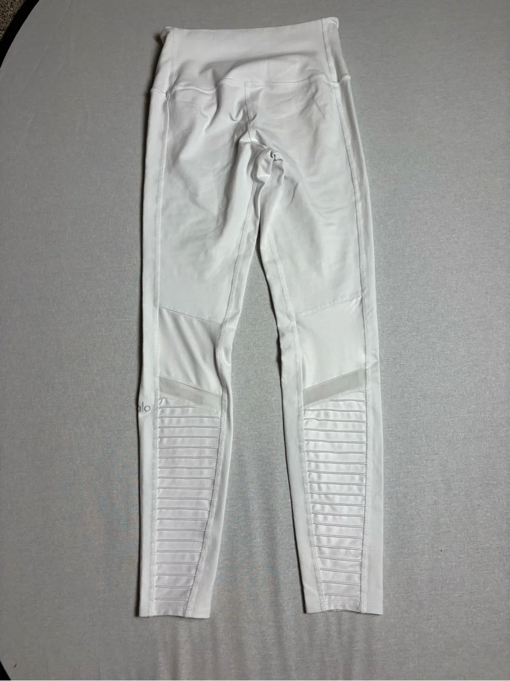 ALO Yoga White High-Rise Moto Leggings with Mesh Panels Size Small